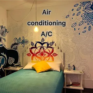 Y Arte Hotel